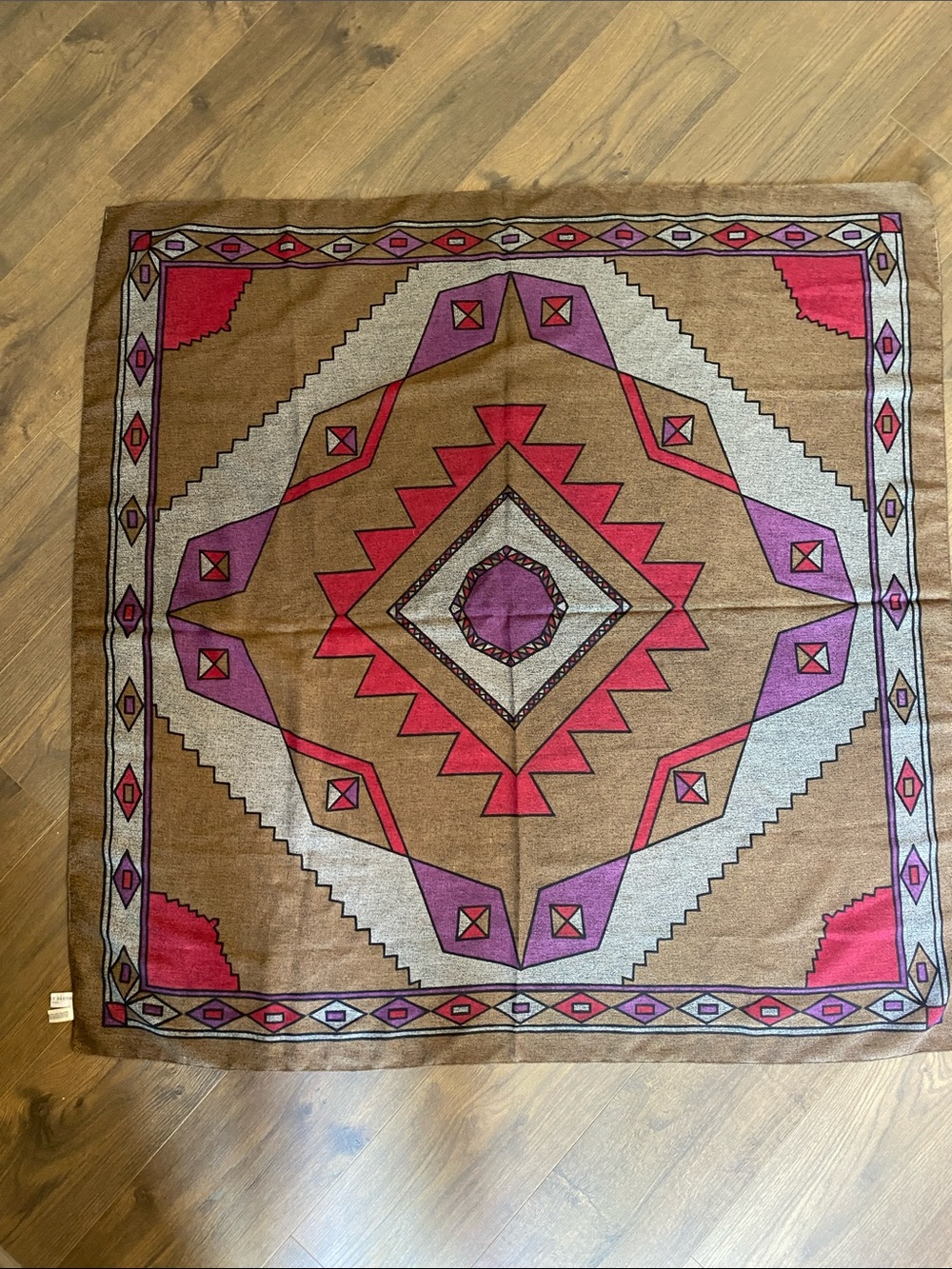 Geoffrey Beene New York Large Vintage Scarf Shawl Aztec Design 46x46 Polyester
